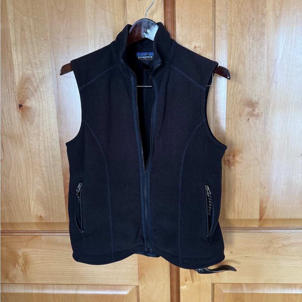 Patagonia Synchilla Women’s Fleece Vest. Broken Zipper. Size M, Black